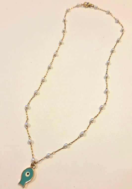Sandy fish necklace