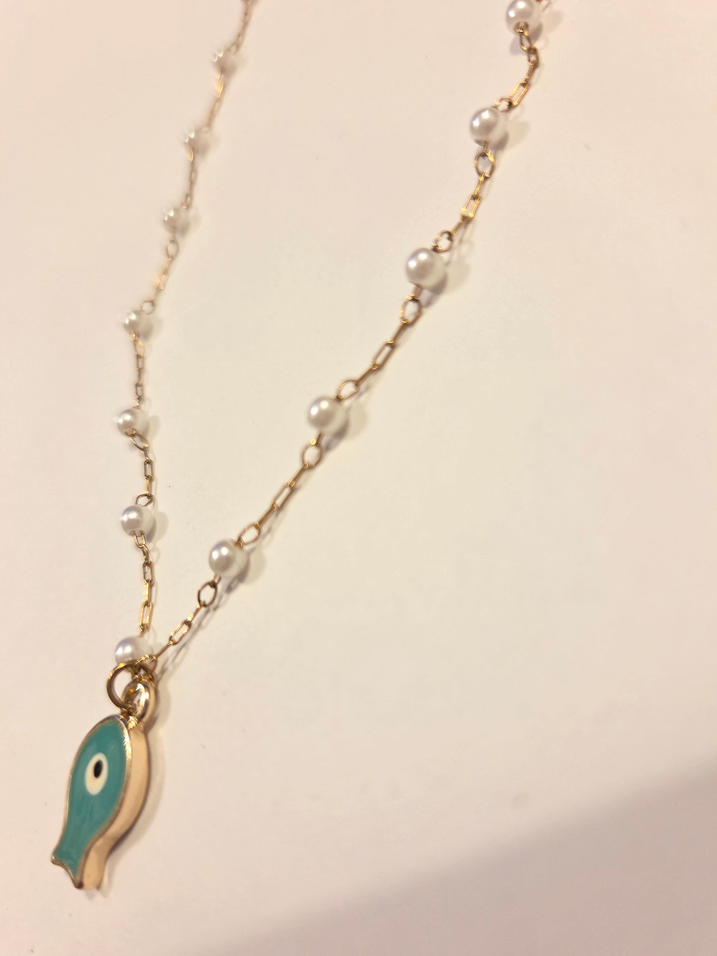 Sandy fish necklace